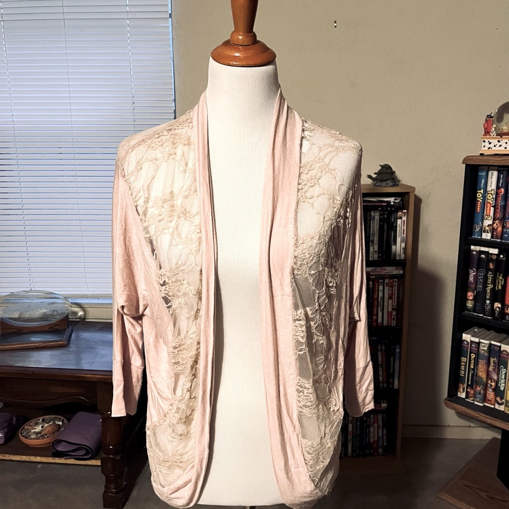 A’ Gaci Lace Cardigan in Blush Pink